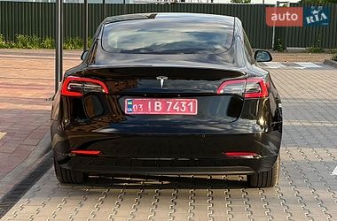 Седан Tesla Model 3 2021 в Вінниці