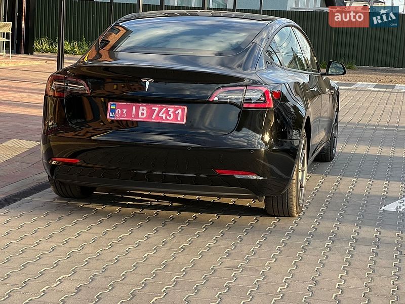 Седан Tesla Model 3 2021 в Вінниці