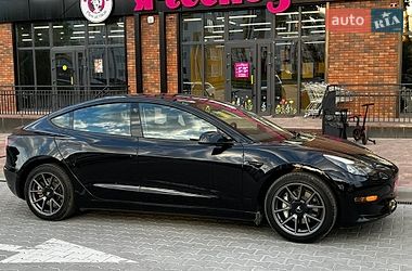 Седан Tesla Model 3 2021 в Вінниці