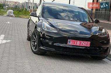 Седан Tesla Model 3 2021 в Вінниці