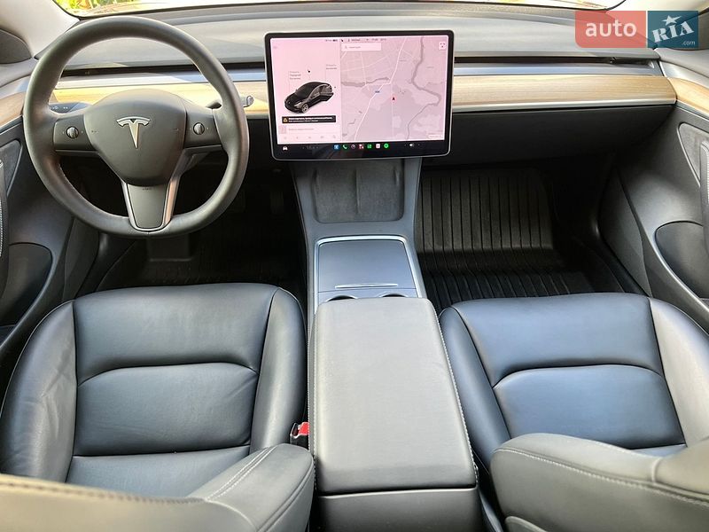 Седан Tesla Model 3 2021 в Вінниці