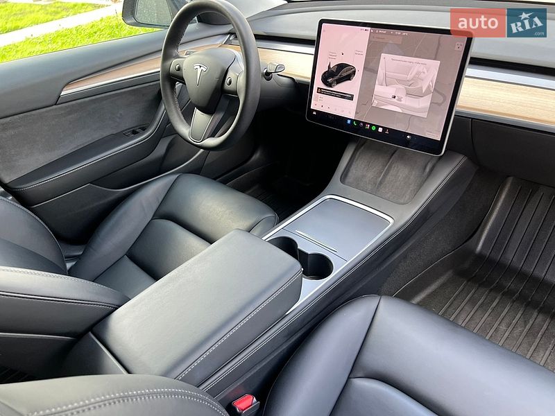 Седан Tesla Model 3 2021 в Вінниці