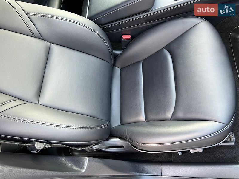 Седан Tesla Model 3 2021 в Вінниці
