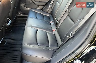 Седан Tesla Model 3 2021 в Вінниці