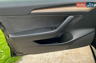 Седан Tesla Model 3 2021 в Вінниці