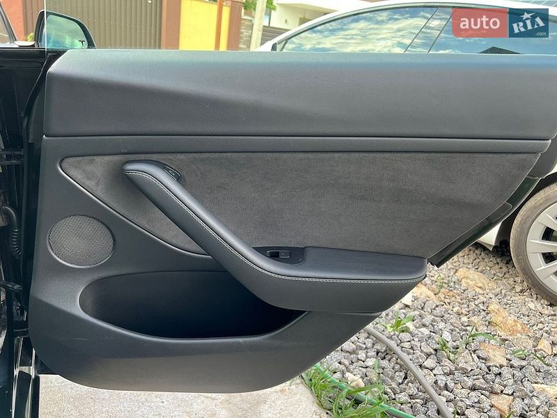 Седан Tesla Model 3 2021 в Вінниці