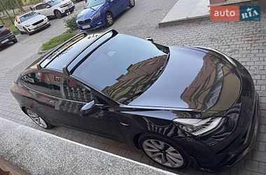 Tesla Model 3  2020