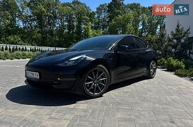 Tesla Model 3  2021