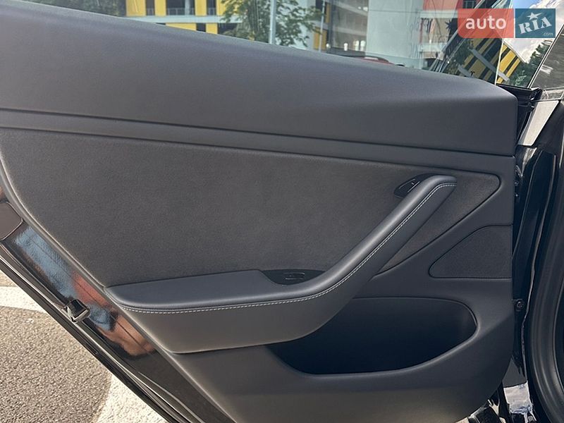 Седан Tesla Model 3 2019 в Киеве фото 19 Седан Tesla Model 3 2019 в Киеве