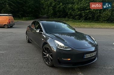 Tesla Model 3  2018