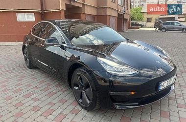 Tesla Model 3  2018