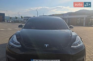 Tesla Model 3  2019