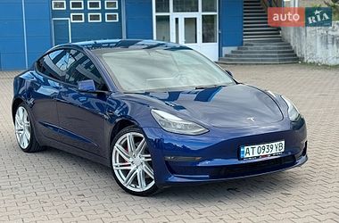 Tesla Model 3  2023