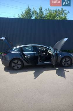 Tesla Model 3  2018
