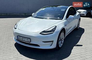 Tesla Model 3  2019