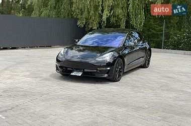 Tesla Model 3  2023
