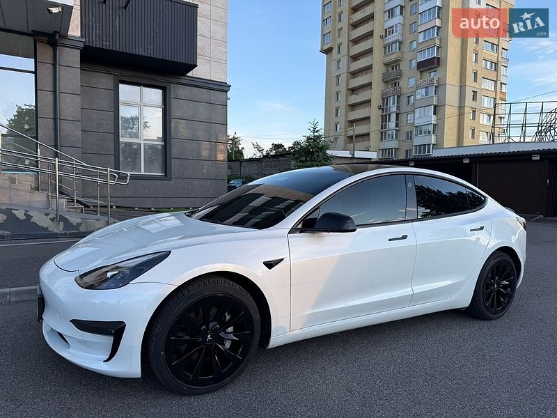 Tesla Model 3 2022