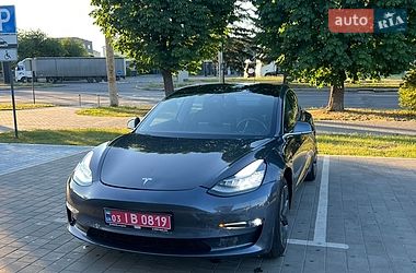 Tesla Model 3  2018