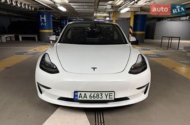 Tesla Model 3  2018