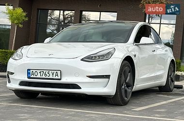 Tesla Model 3  2019