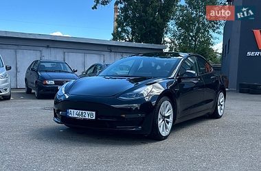 Tesla Model 3  2021