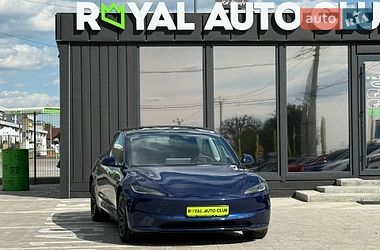 Tesla Model 3  2024