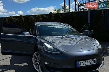 Tesla Model 3  2018