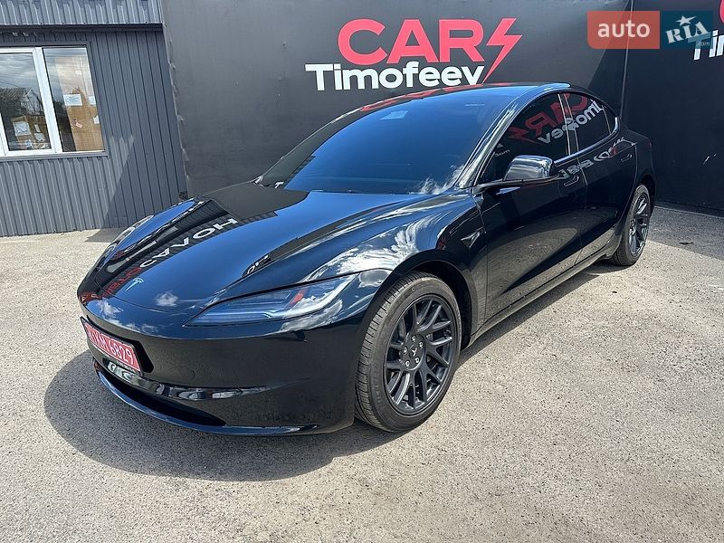 Седан Tesla Model 3 2025 в Киеве фото Седан Tesla Model 3 2025 в Киеве
