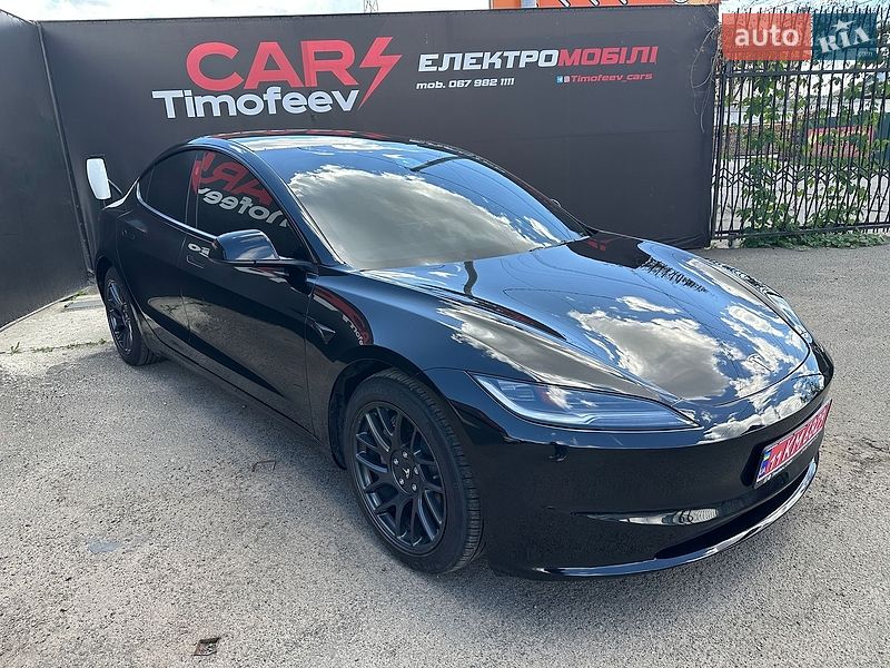 Седан Tesla Model 3 2025 в Киеве фото 4 Седан Tesla Model 3 2025 в Киеве