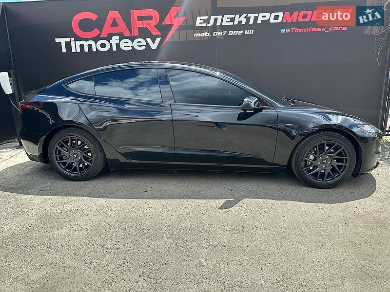 Седан Tesla Model 3 2025 в Киеве фото 7 Седан Tesla Model 3 2025 в Киеве