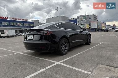 Tesla Model 3  2018