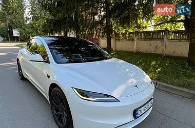 Tesla Model 3  2023
