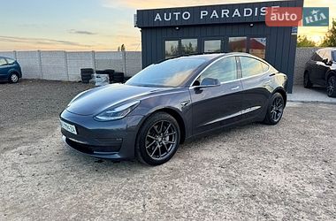 Tesla Model 3  2018