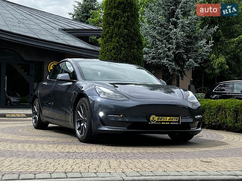 Седан Tesla Model 3 2023 в Львове фото Седан Tesla Model 3 2023 в Львове