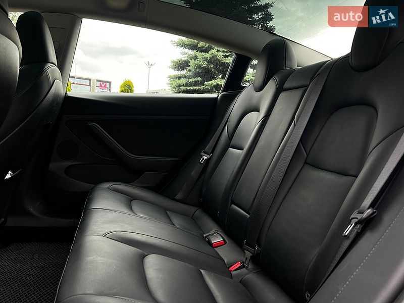 Седан Tesla Model 3 2023 в Львове фото 22 Седан Tesla Model 3 2023 в Львове