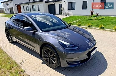 Tesla Model 3  2023