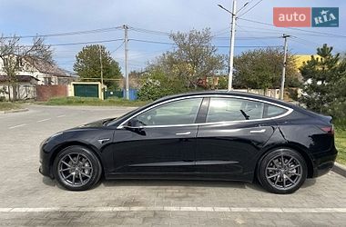 Tesla Model 3 2019