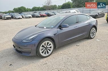 Tesla Model 3  2021