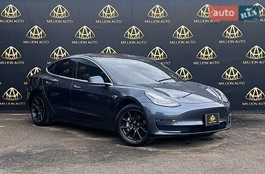 Tesla Model 3  2018