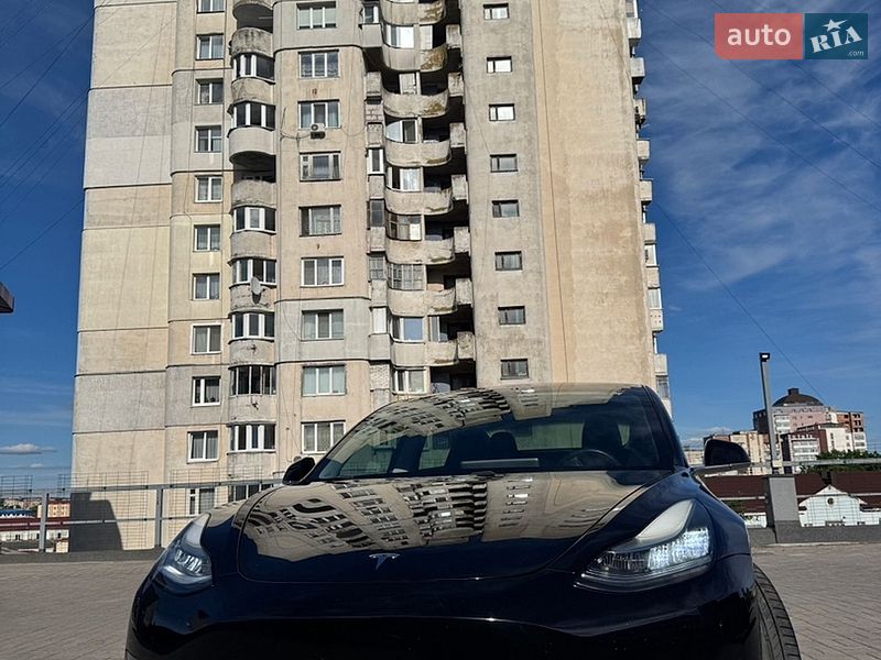 Tesla Model 3 2019