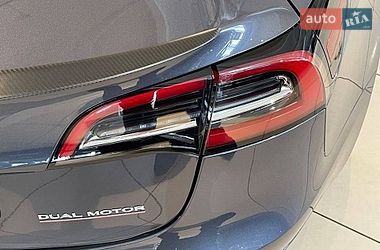 Седан Tesla Model 3 2021 в Києві