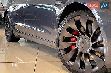 Седан Tesla Model 3 2021 в Києві