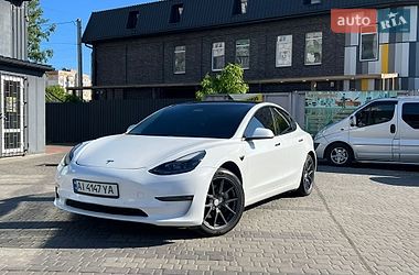 Tesla Model 3  2021