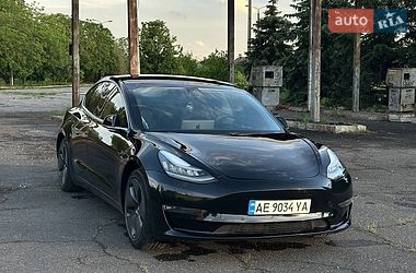 Tesla Model 3  2018