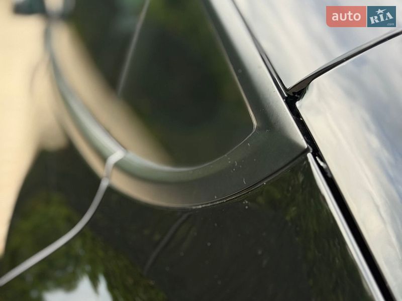 Седан Tesla Model 3 2021 в Стрию