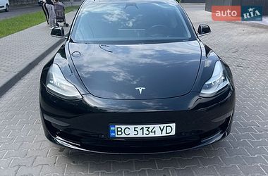 Седан Tesla Model 3 2018 в Львове