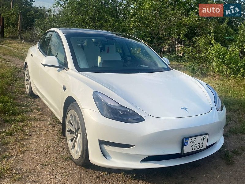 Tesla Model 3 2022