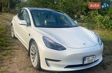 Tesla Model 3  2022