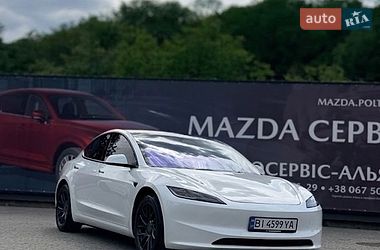 Tesla Model 3  2024