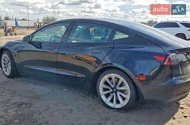 Tesla Model 3  2022